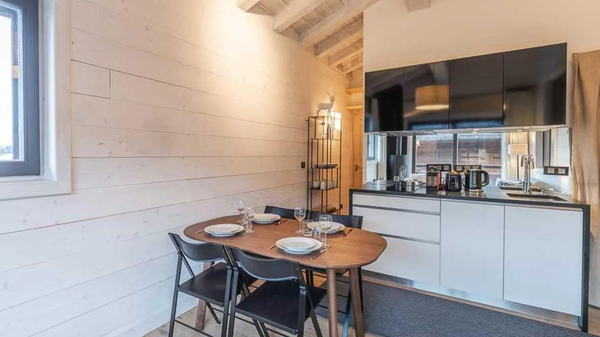Charmant Appartement Au Pied Des Pistes A Courchevel, Ideal Pour Familles - Fr-1-568-23