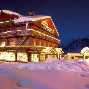 Grand Au Rond Point Des Pistes Courchevel